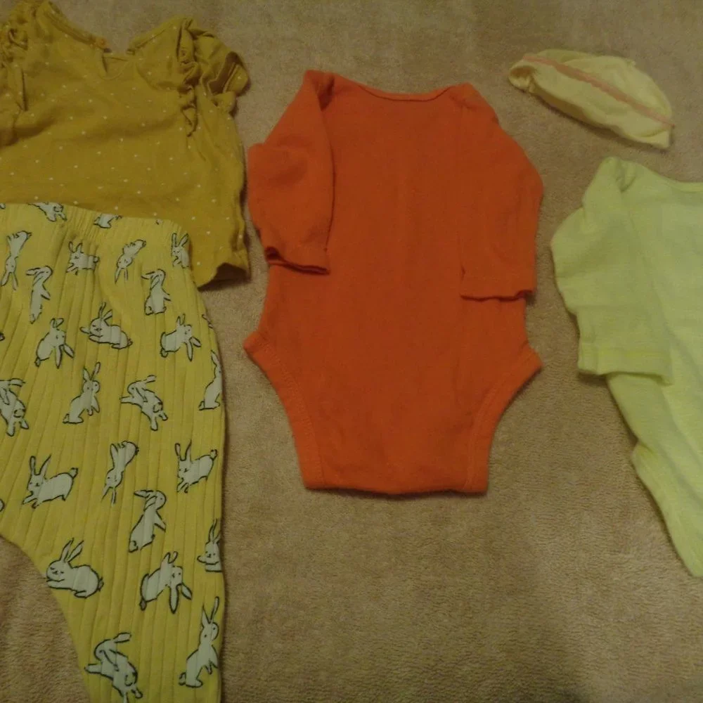 - BABY GIRL, DOLL BUNDLE LOT 5 ITEMS.